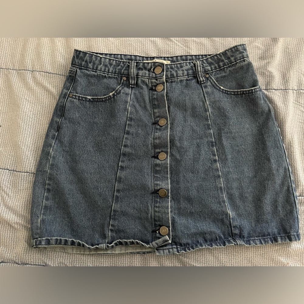 Skirt Refuge